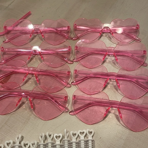 Bach Party Favours - Heart Shaped Sunglasses - Picture 2 of 4